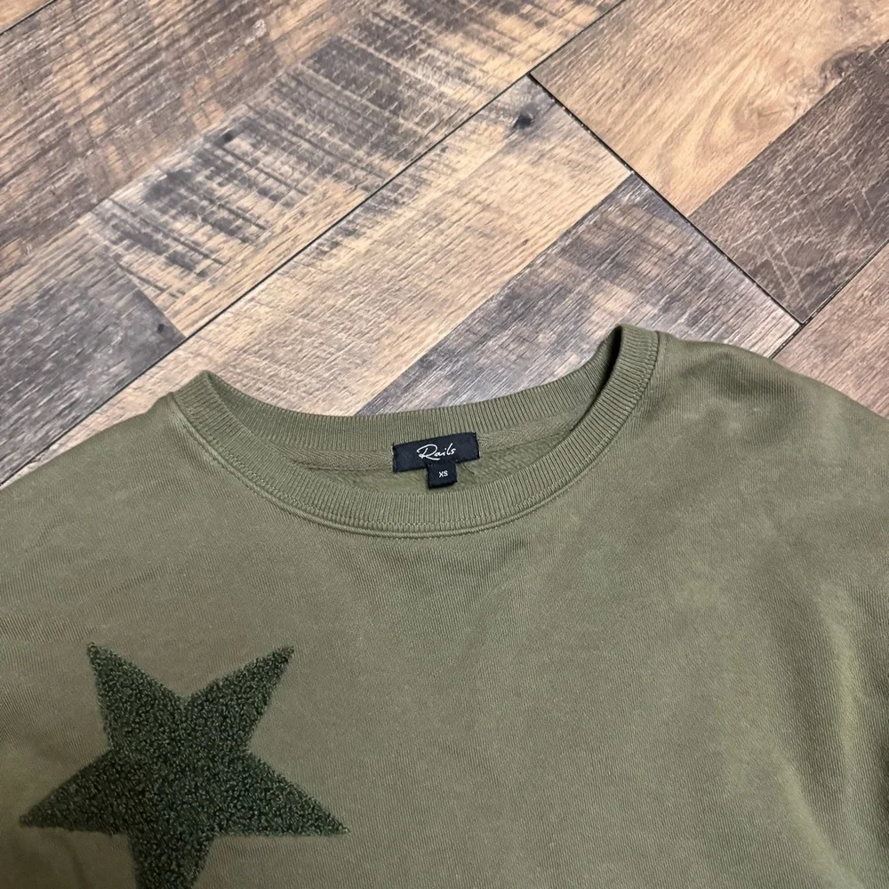 Rails Olive Crewneck Sweater with Star Design - Picture 2 of 2
